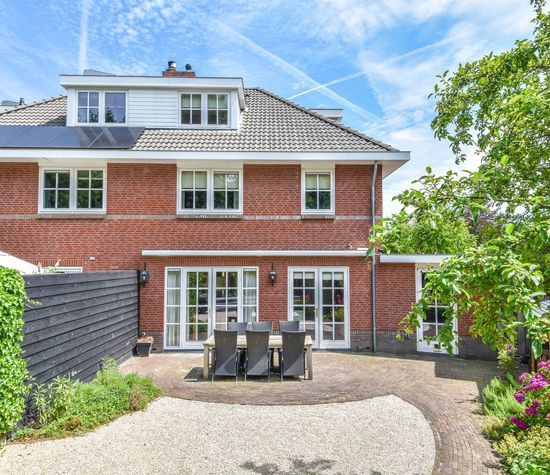Hanrathsingel 4, Laren