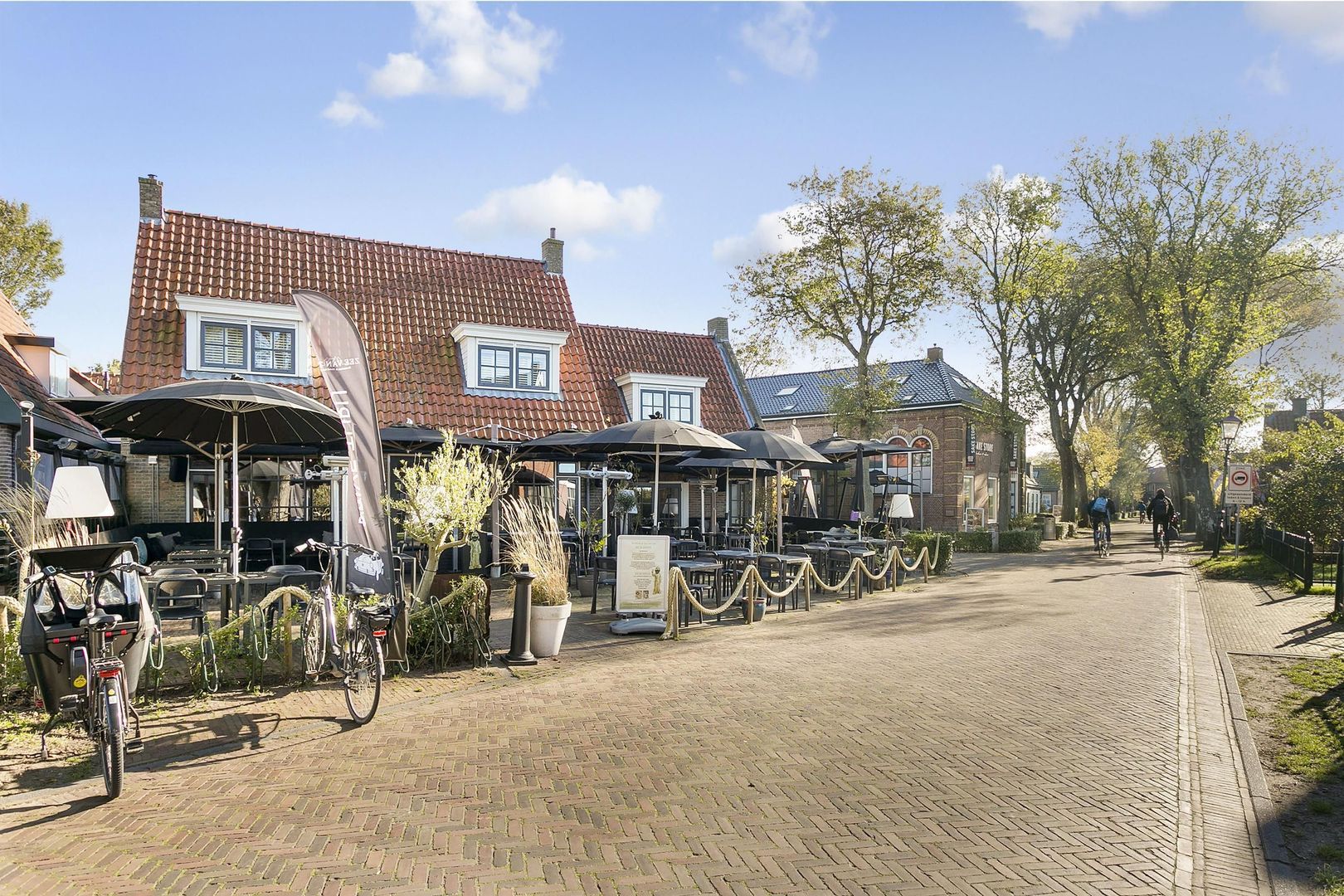 Rixt van Doniastraat 18, Nes foto-4