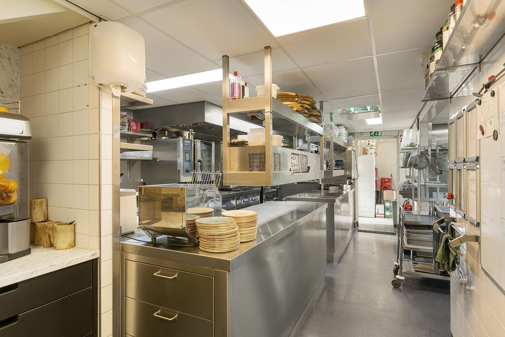 Rixt van Doniastraat 18, Nes foto-14