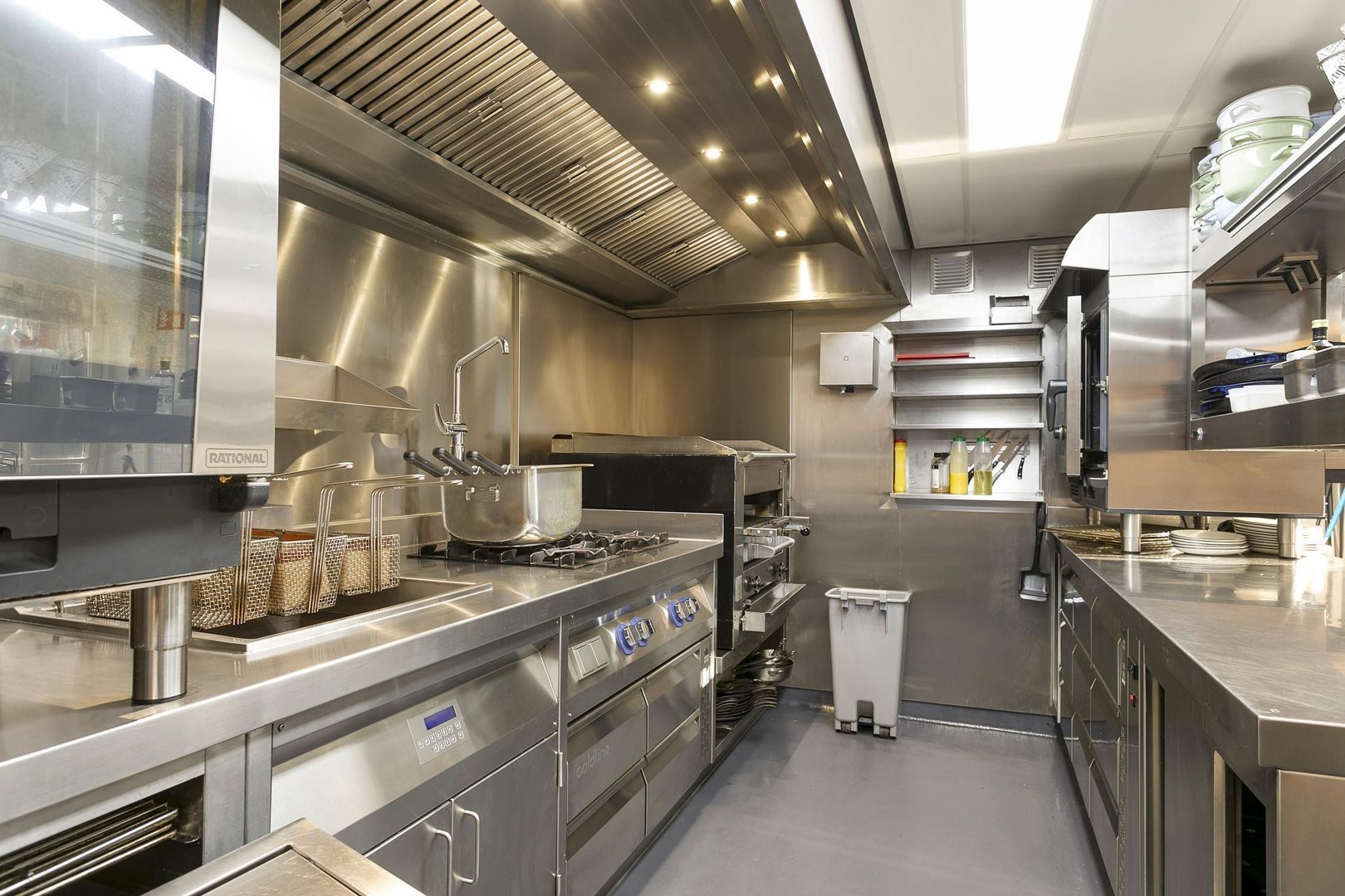 Rixt van Doniastraat 18, Nes foto-15