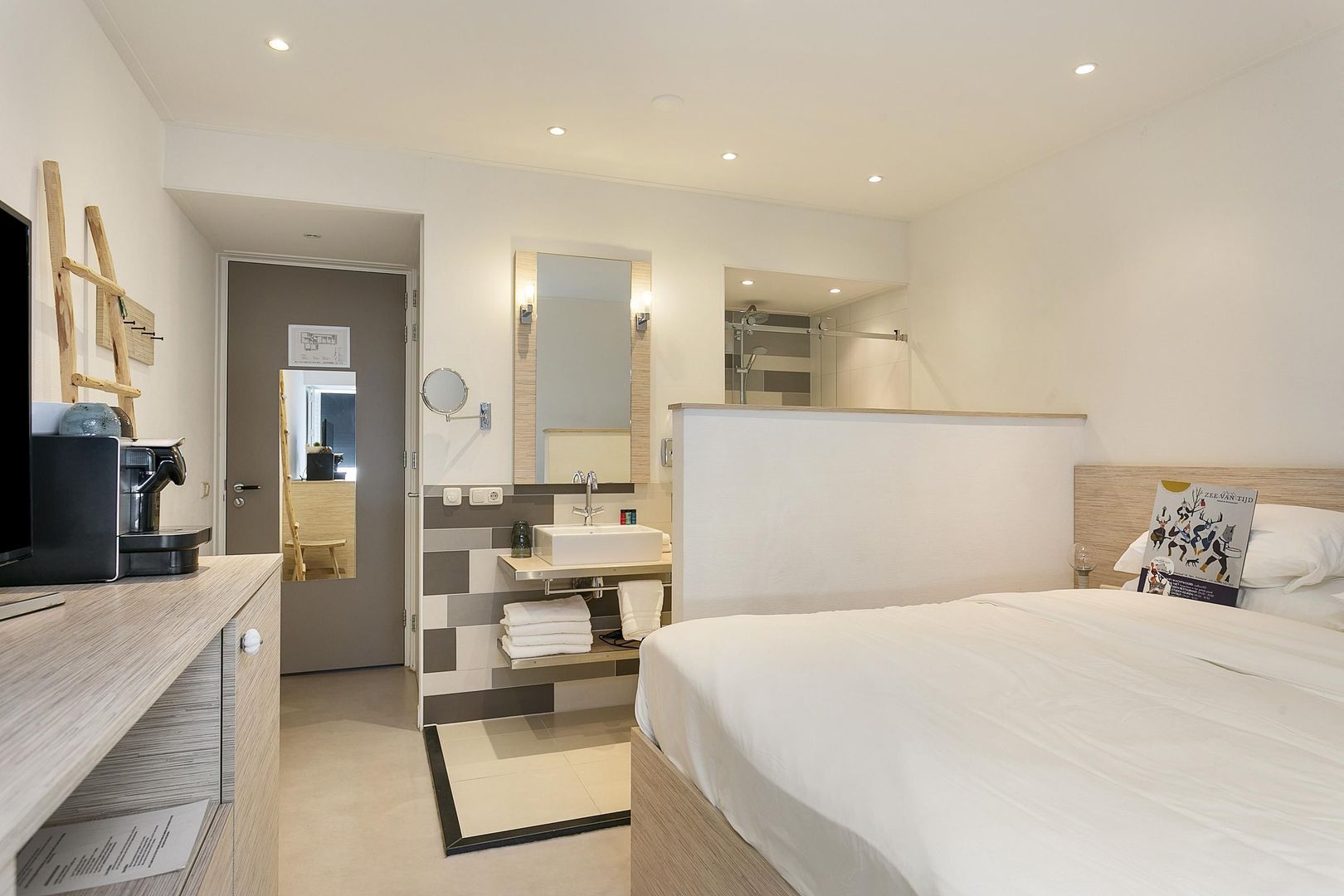 Rixt van Doniastraat 18, Nes foto-29