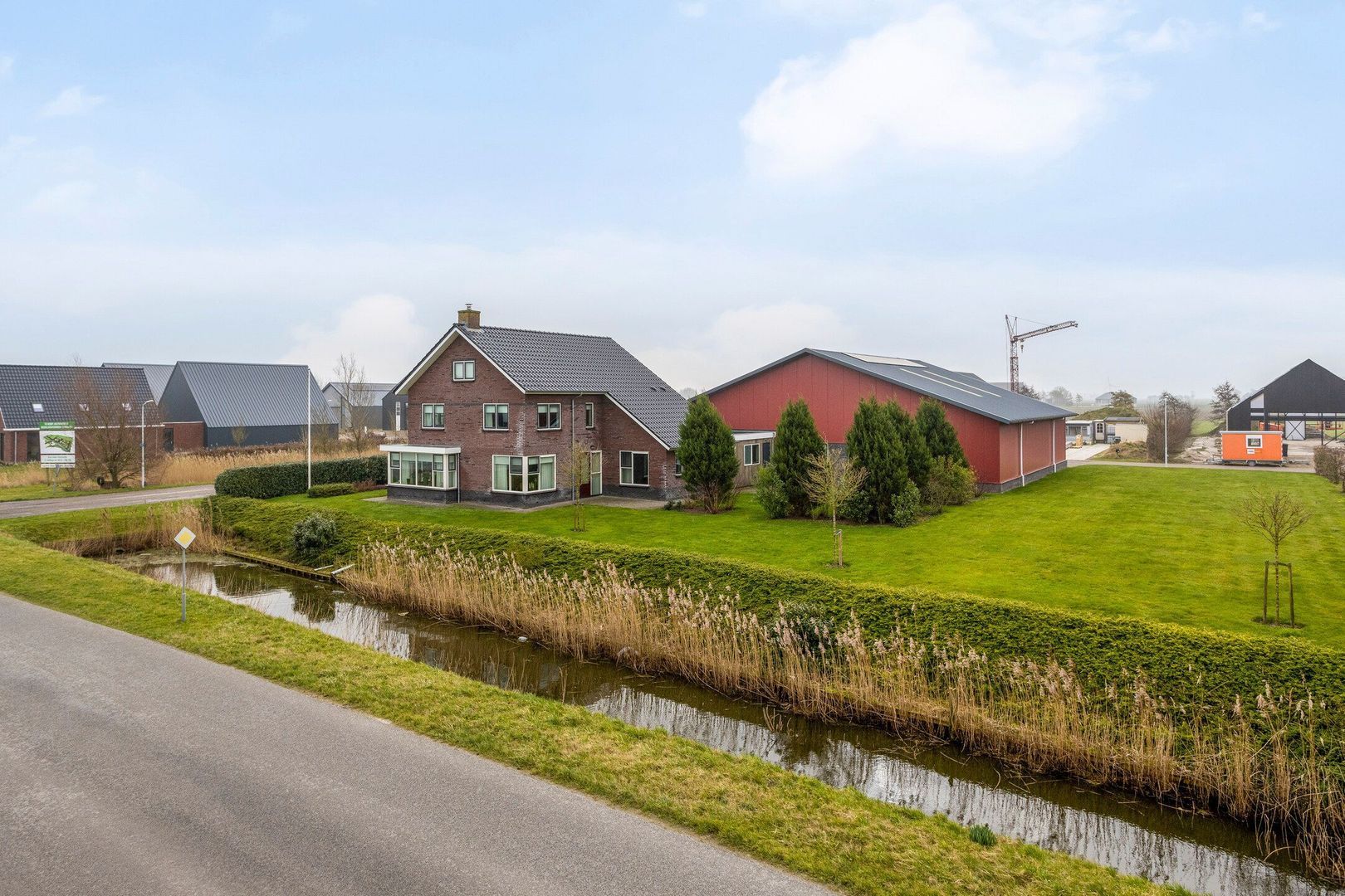 De Streng 2, Ternaard foto-1