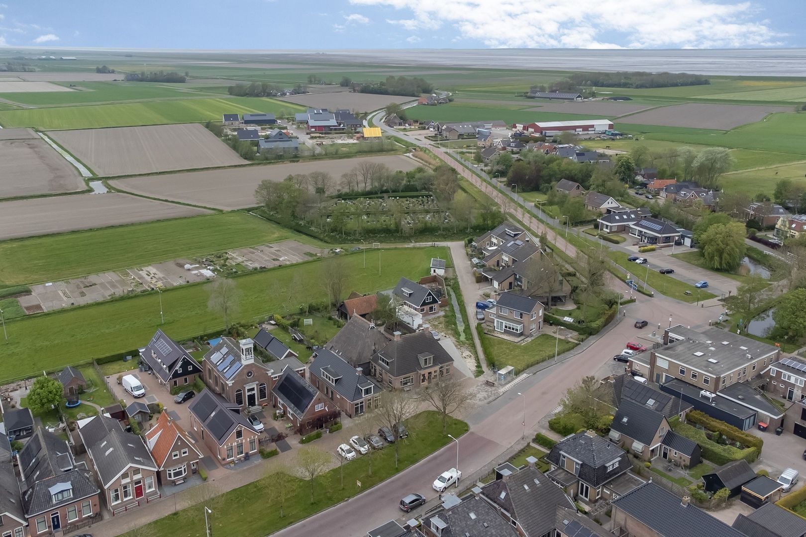 Nijbuorren 8, Ternaard foto-1