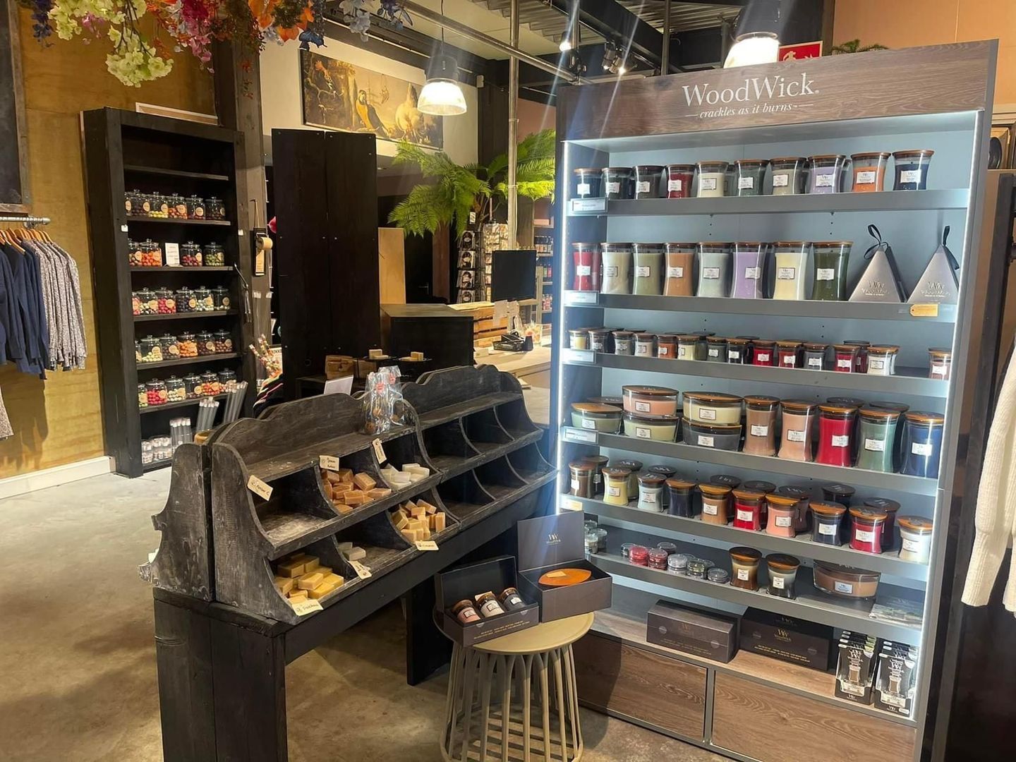 Mr. Andreastraat 1 en Voorstraat 97 0 ong, Kollum foto-9