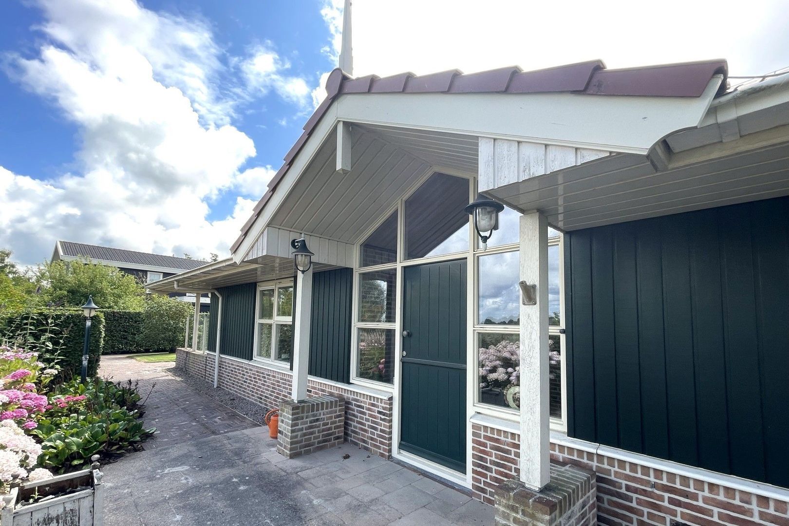 De Wjuk 9, Ferwert foto-7