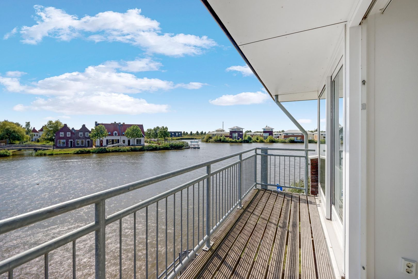 Geuzehoeke 36 636, Eanjum foto-2