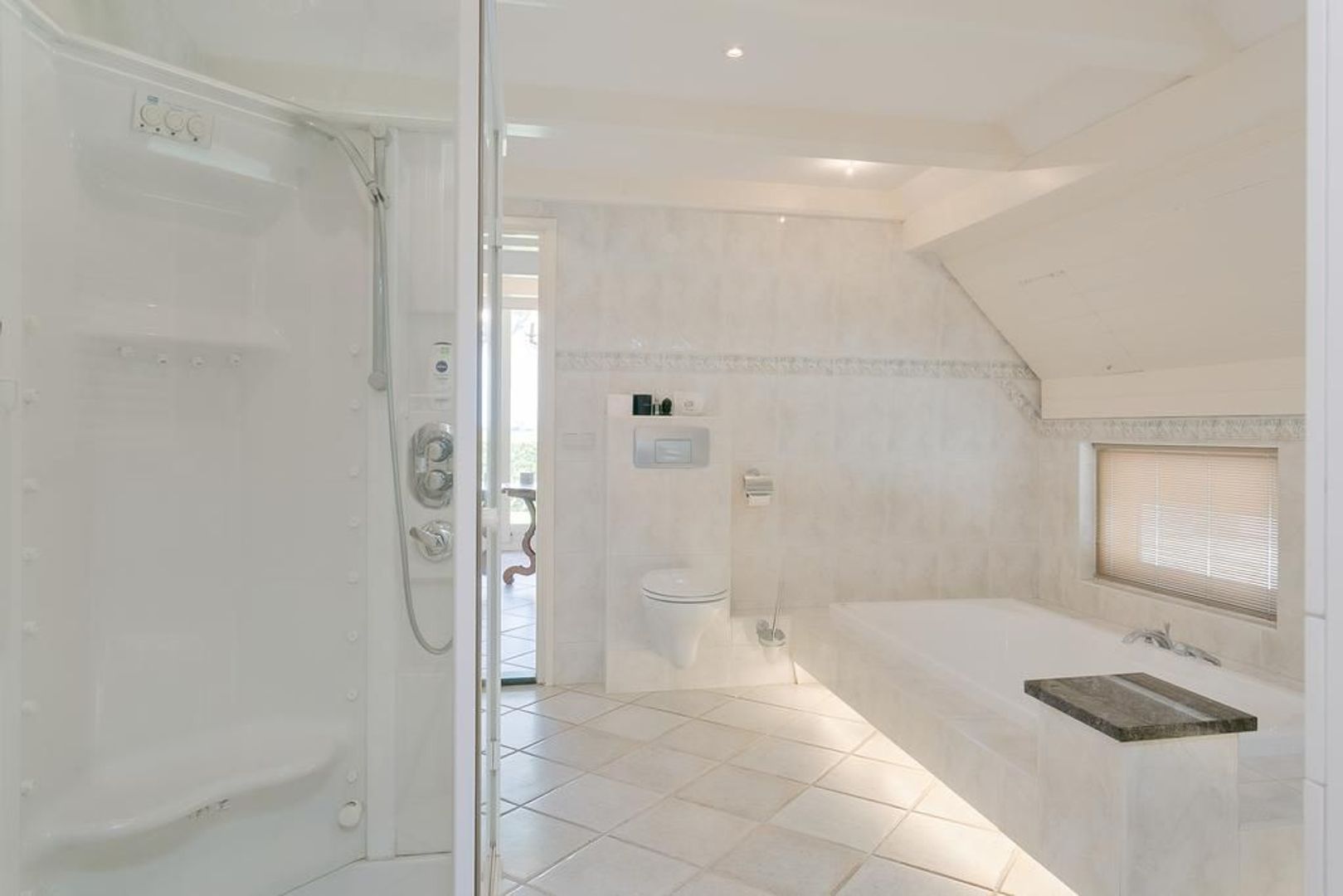 Lytse Leasterdyk 3, Hiaure foto-26