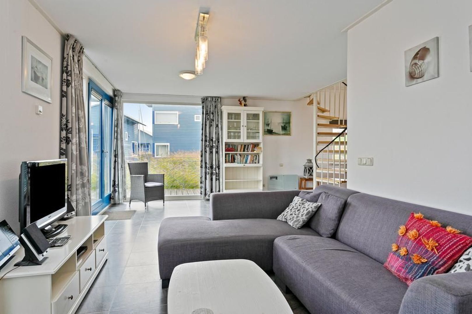 Het Rif 10, Eanjum foto-3