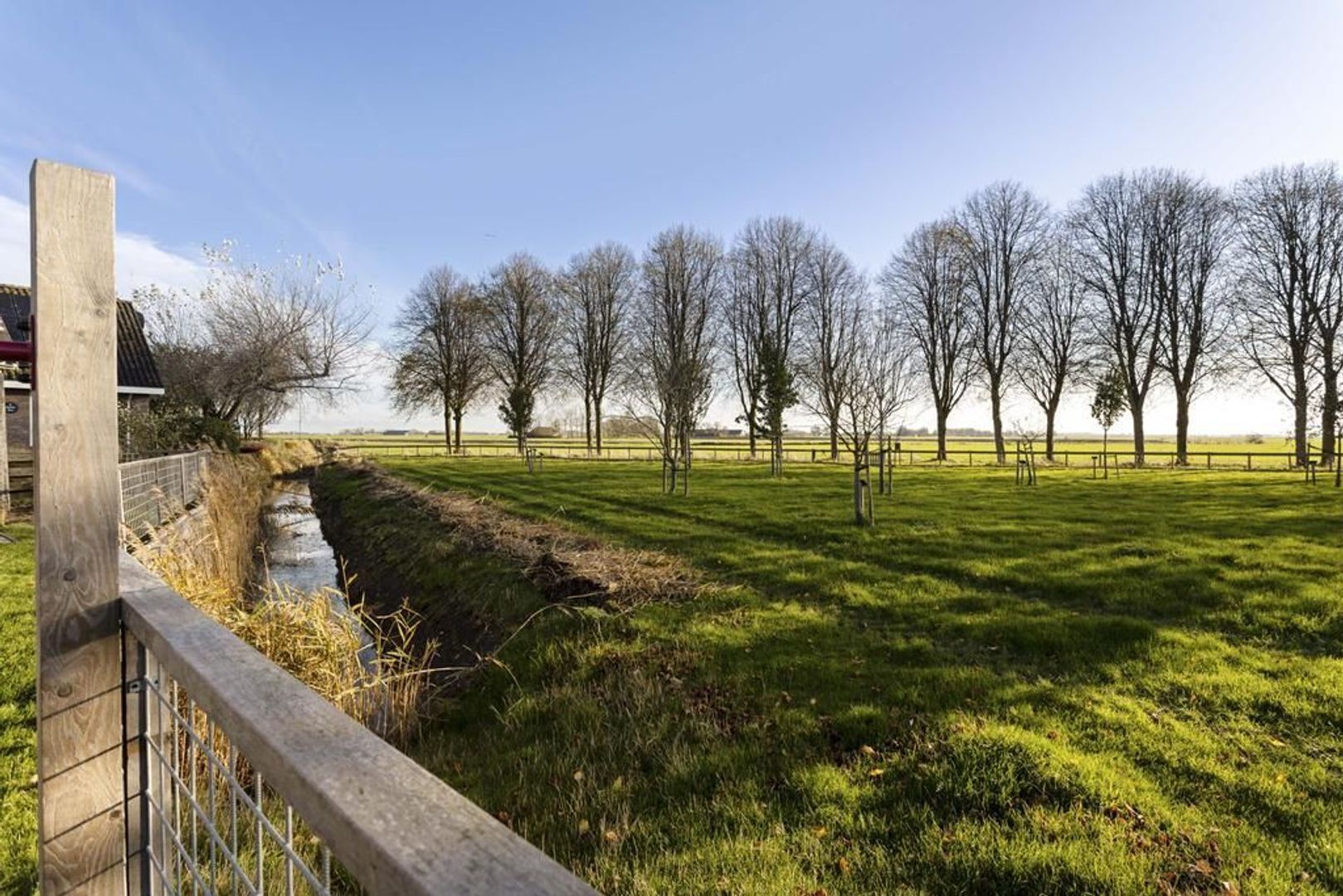 De Terpen 23, Hantum foto-3