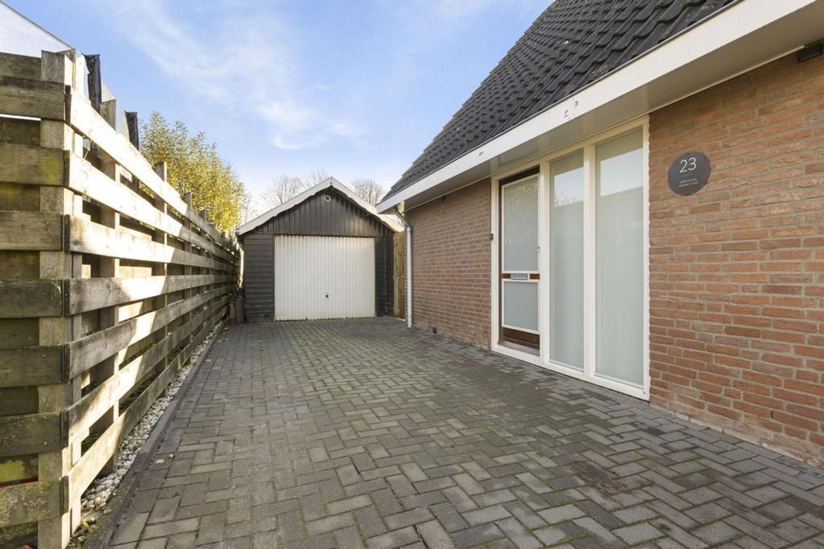 De Terpen 23, Hantum foto-5