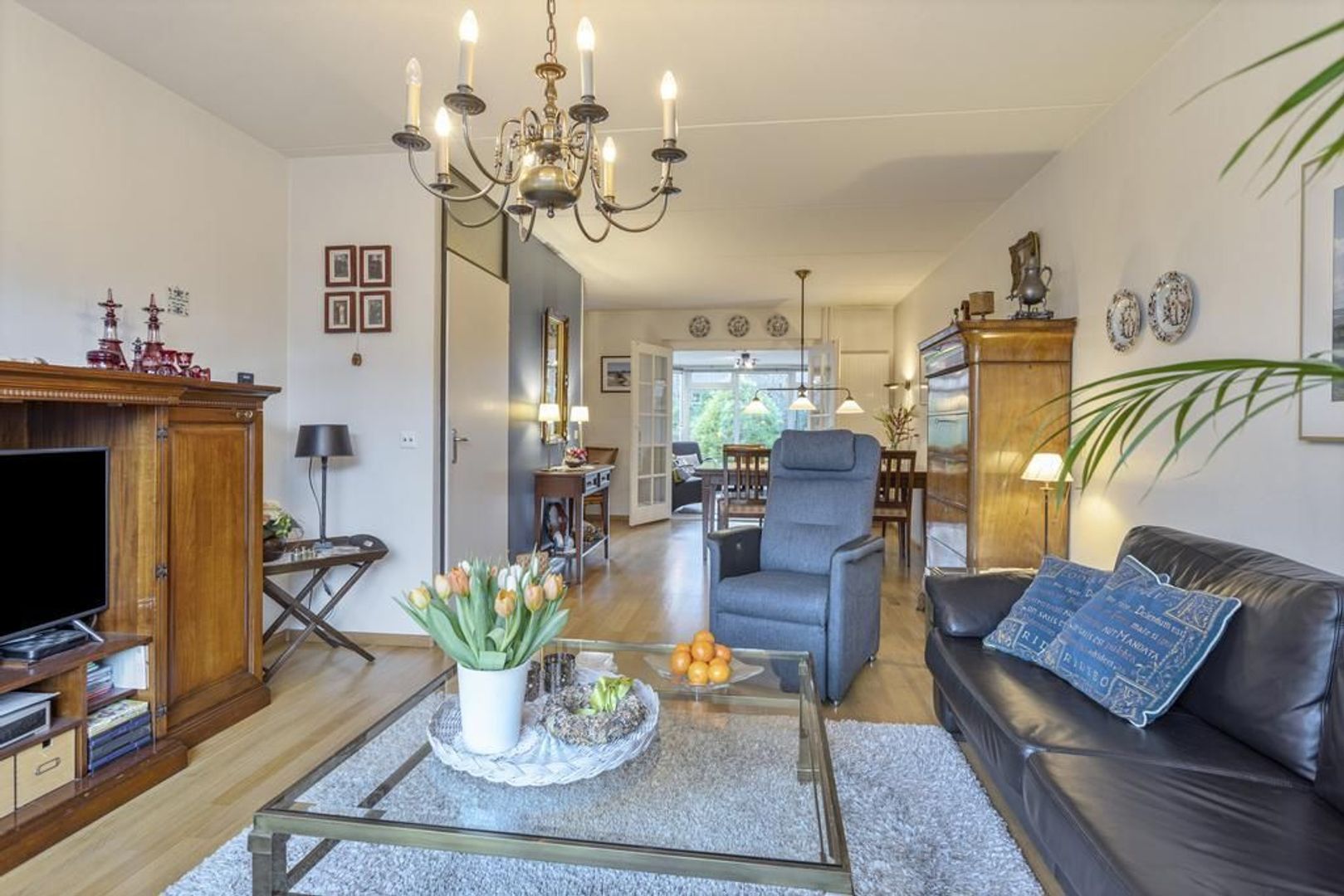 Koerierster 1, Dokkum foto-8