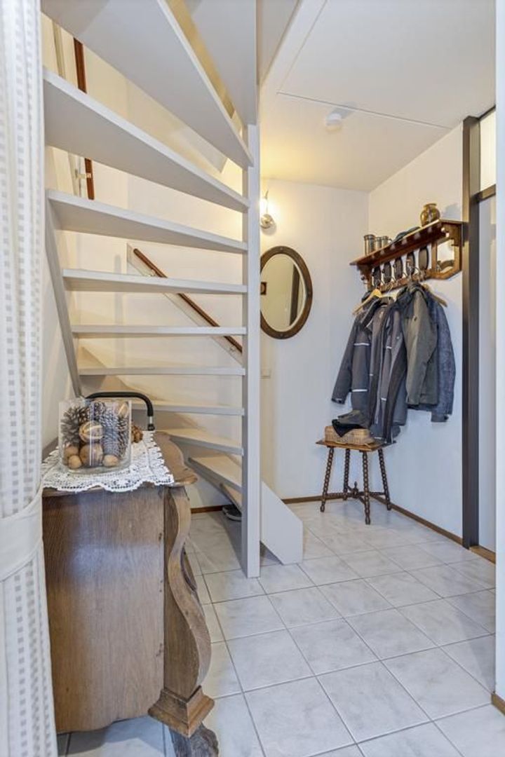 Koerierster 1, Dokkum foto-15