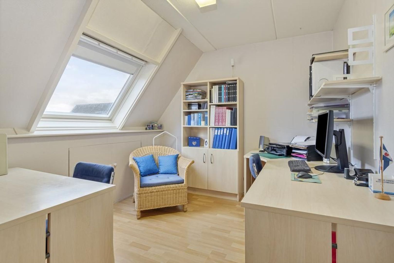 Koerierster 1, Dokkum foto-20