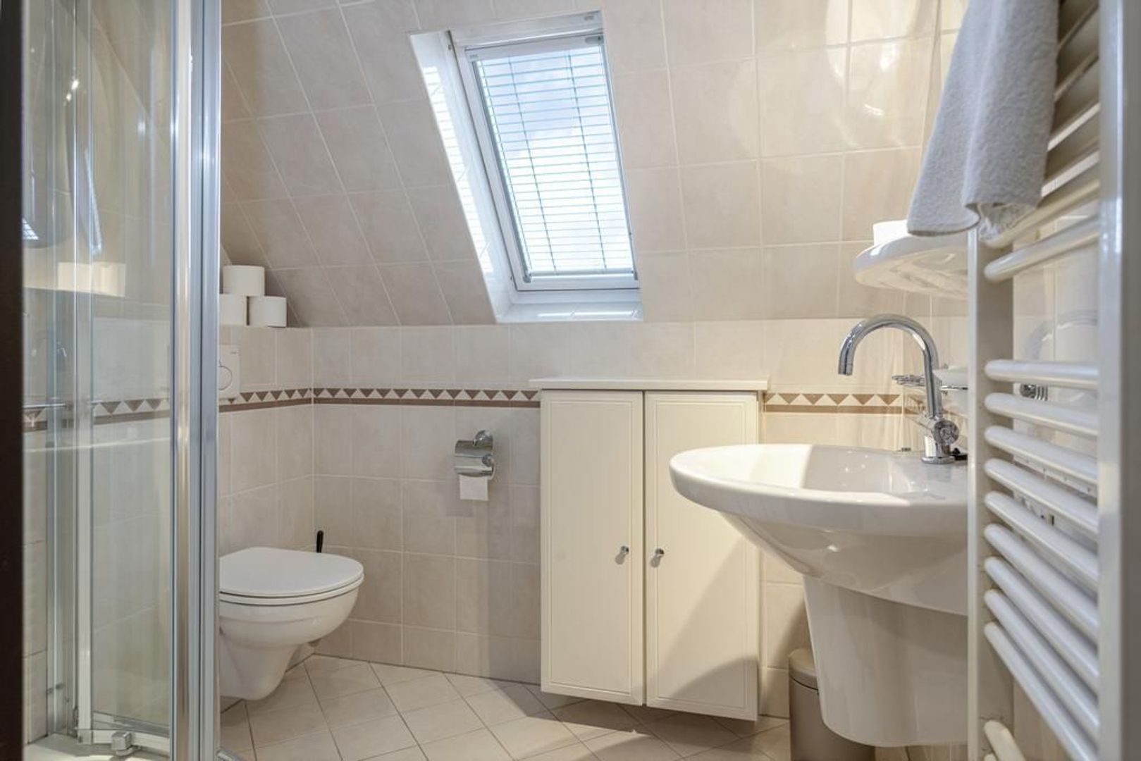 Koerierster 1, Dokkum foto-21