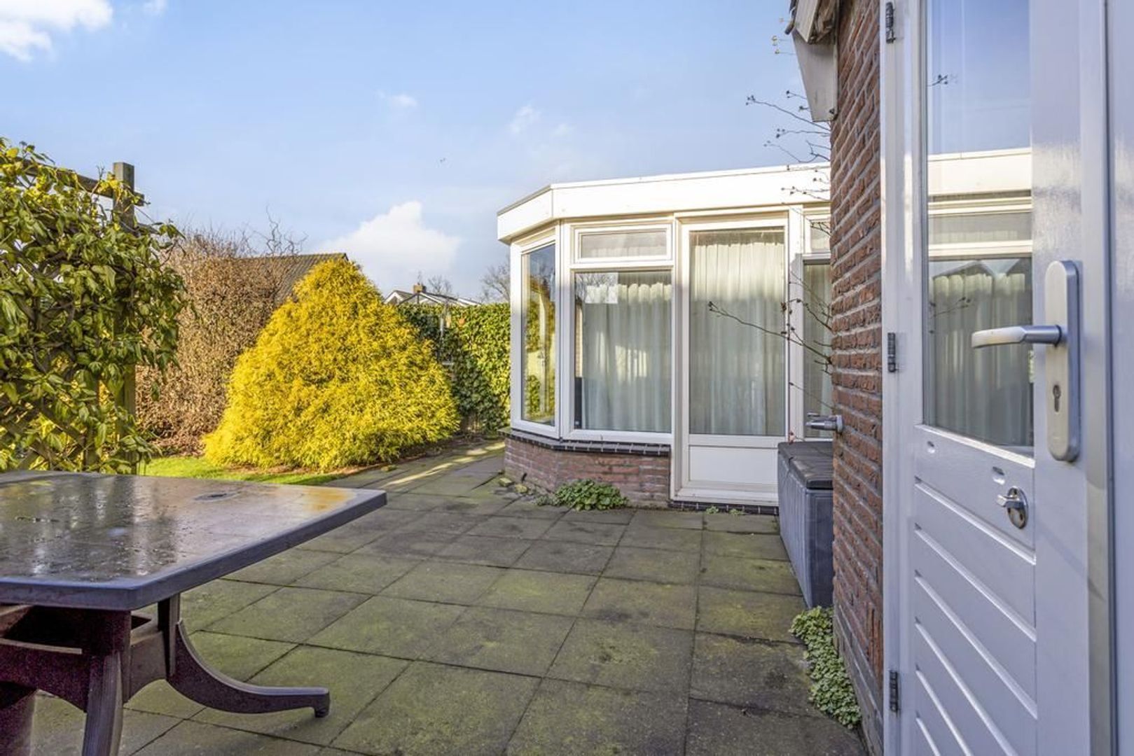 Koerierster 1, Dokkum foto-27