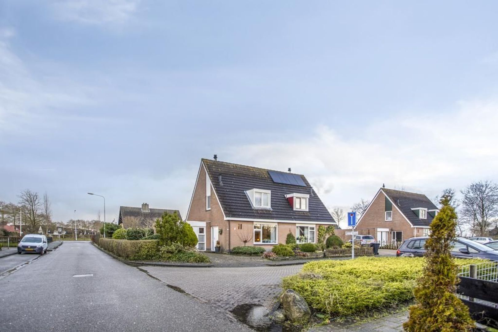 Koerierster 1, Dokkum foto-30