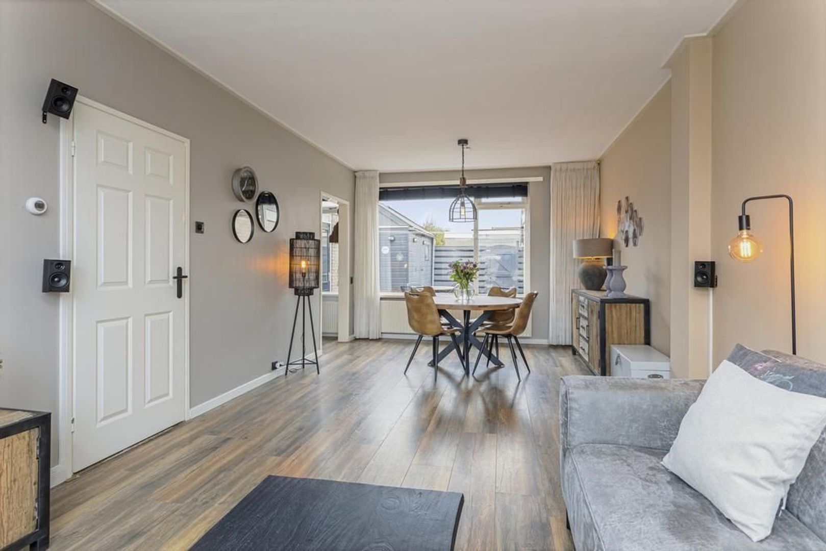 Burmaniastrjitte 33, Eanjum foto-1