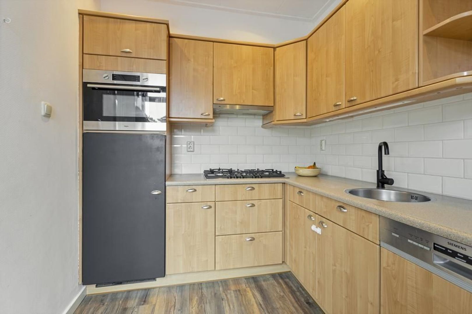 Burmaniastrjitte 33, Eanjum foto-9