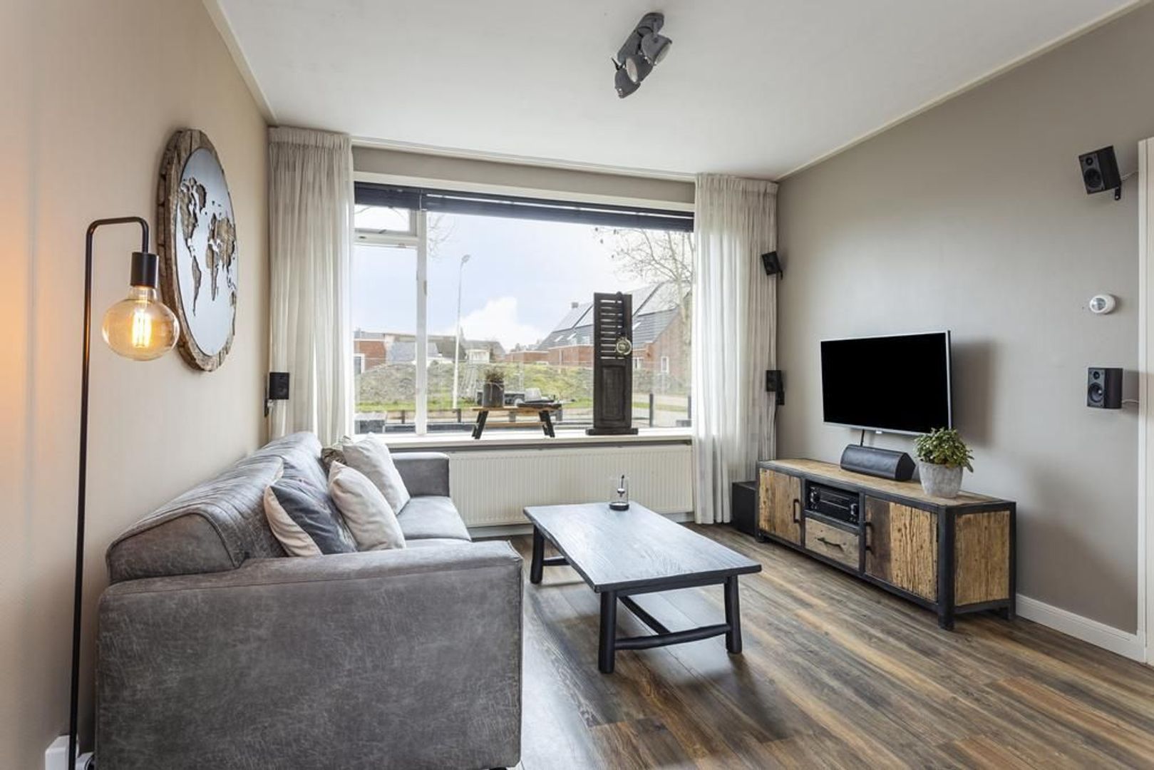 Burmaniastrjitte 33, Eanjum foto-6