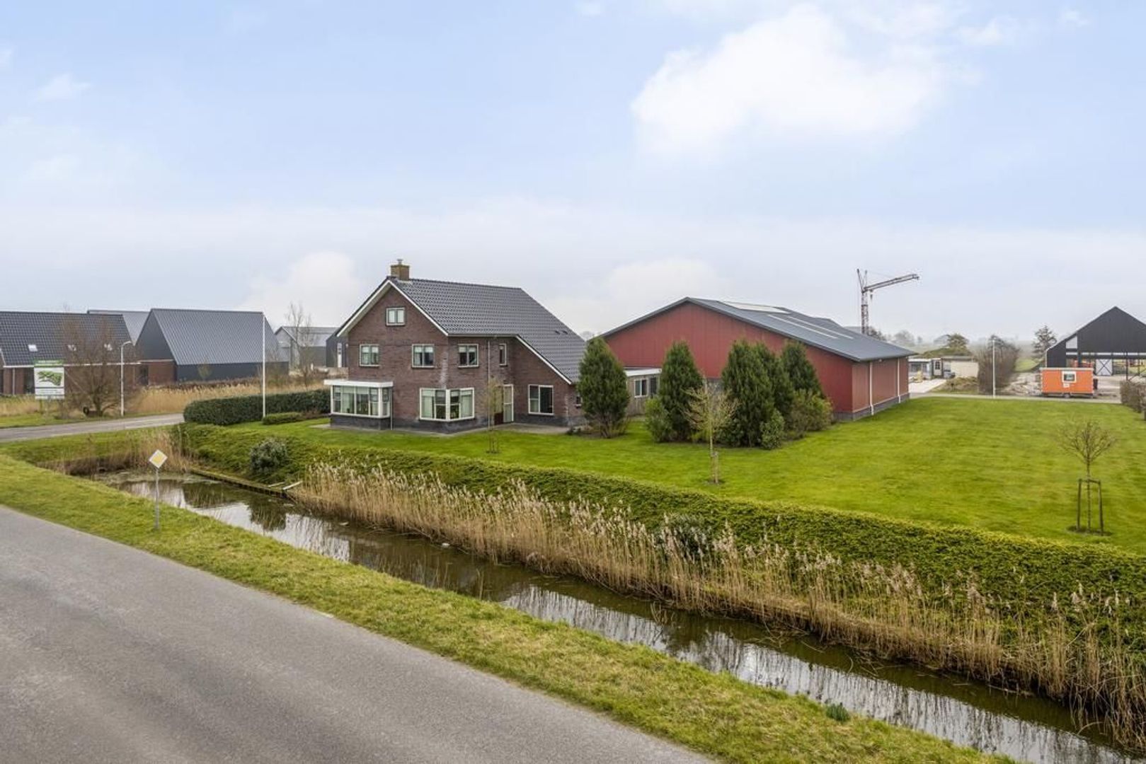 De Streng 2, Ternaard foto-1