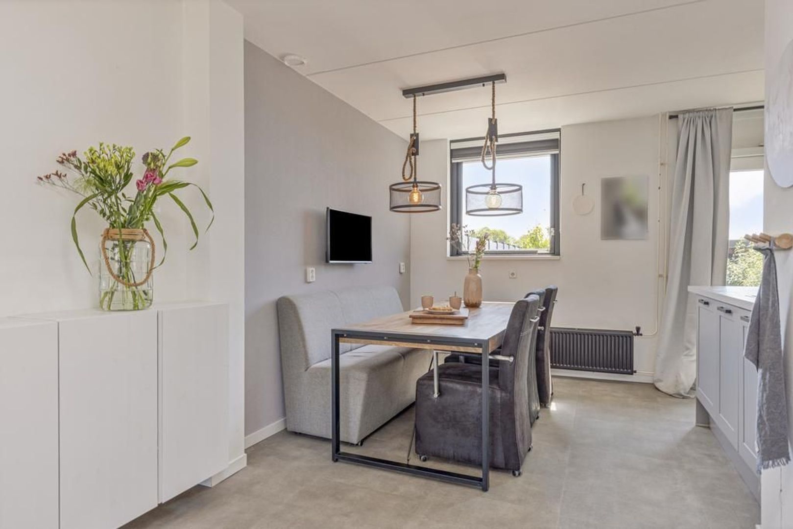 Ale-Tun 12, Holwert foto-10