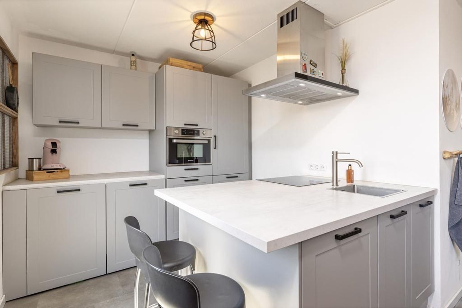 Ale-Tun 12, Holwert foto-12