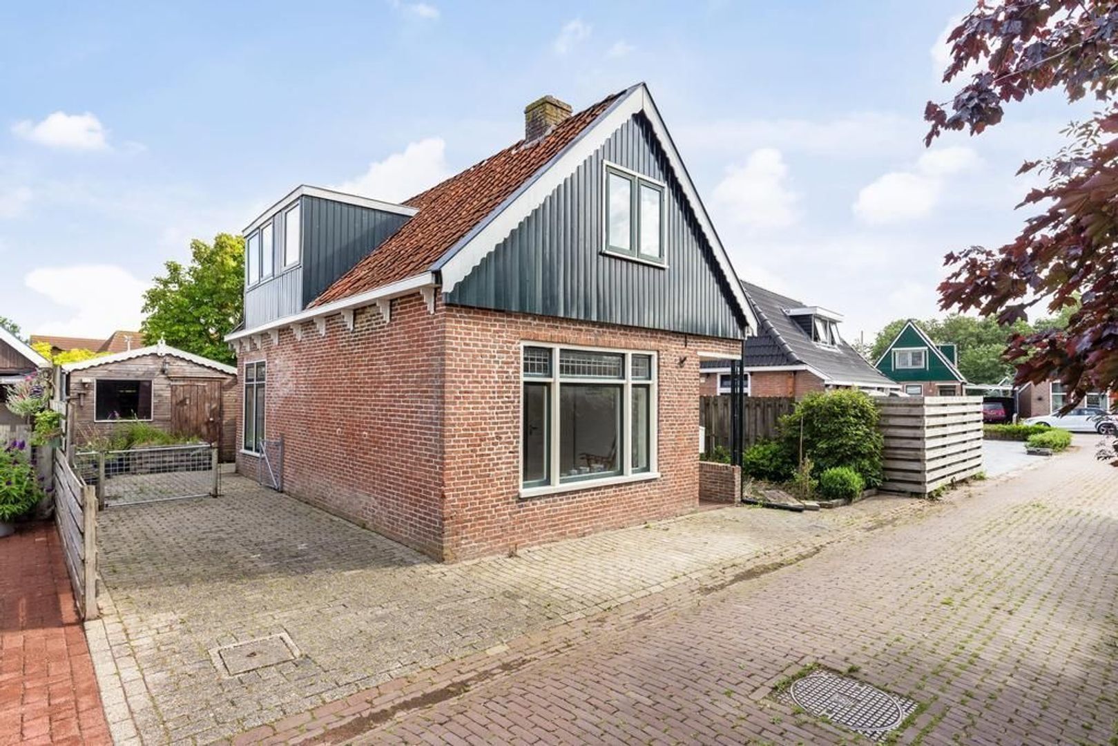 Wjuk 21, Ternaard foto-1