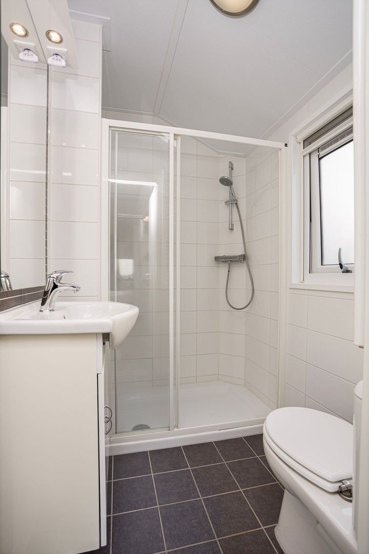 De Punt 20 0 ong, Lauwersoog foto-14