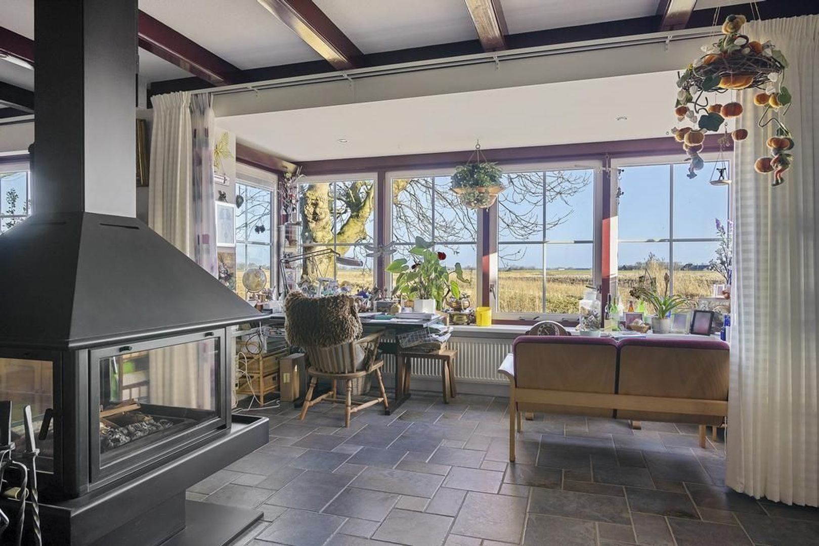 Miedwei 2, Holwert foto-11