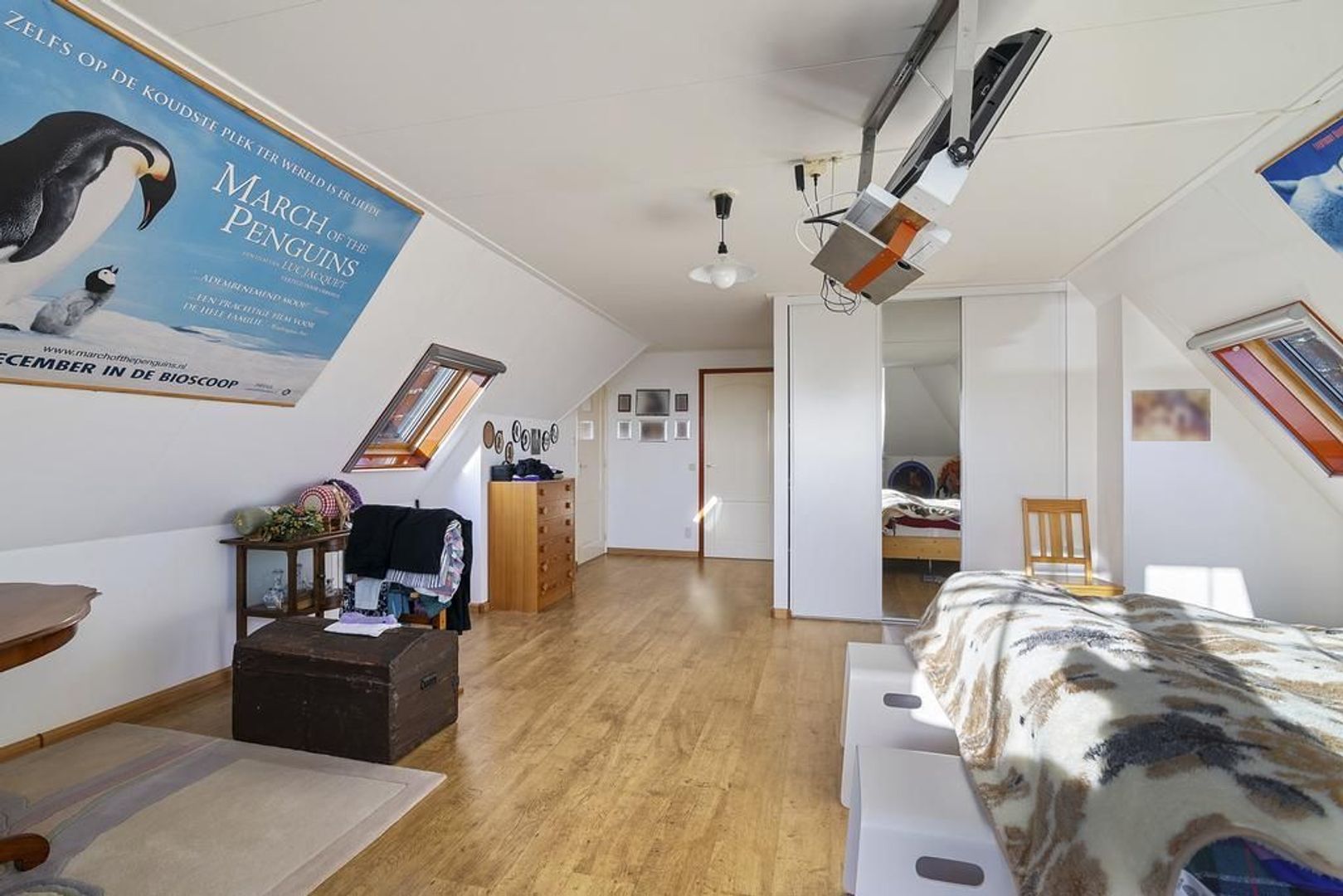 Miedwei 2, Holwert foto-17