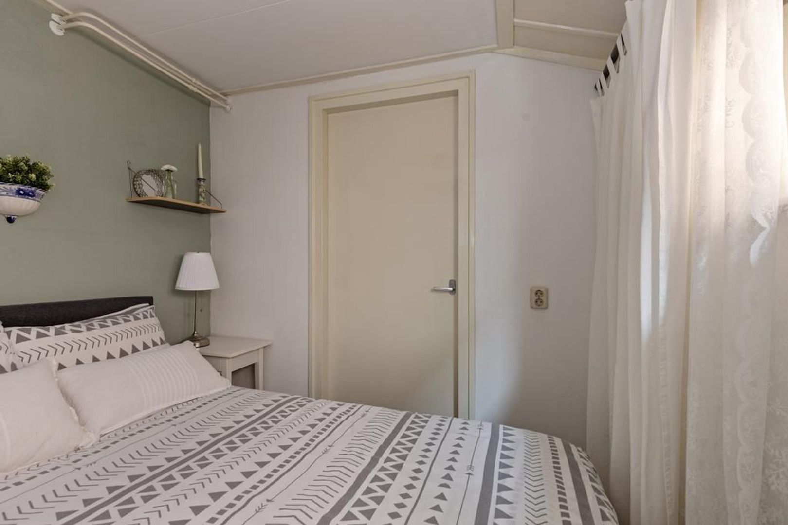 Doniawei 82, Damwald foto-17