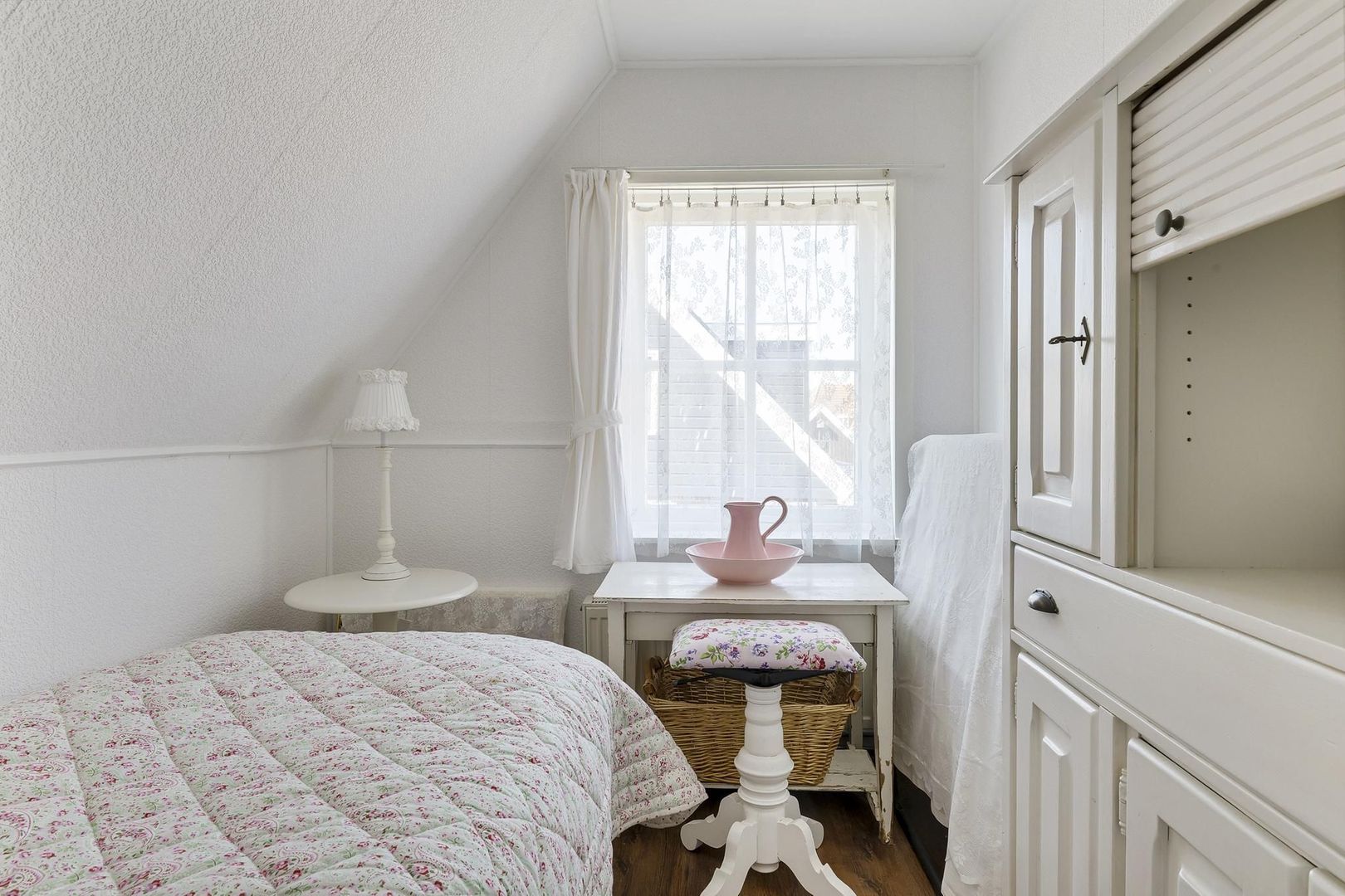 Wjuk 9, Ternaard foto-22