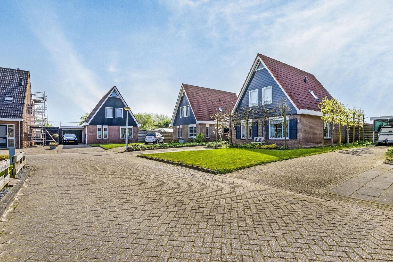 De Donger 9, Peazens foto-4