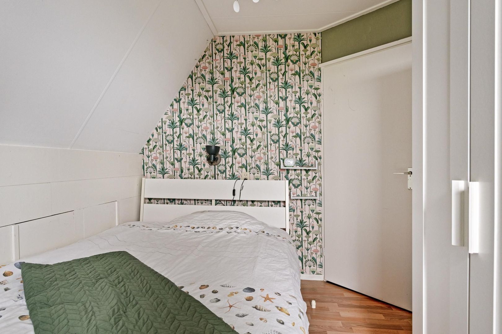 De Donger 9, Peazens foto-23