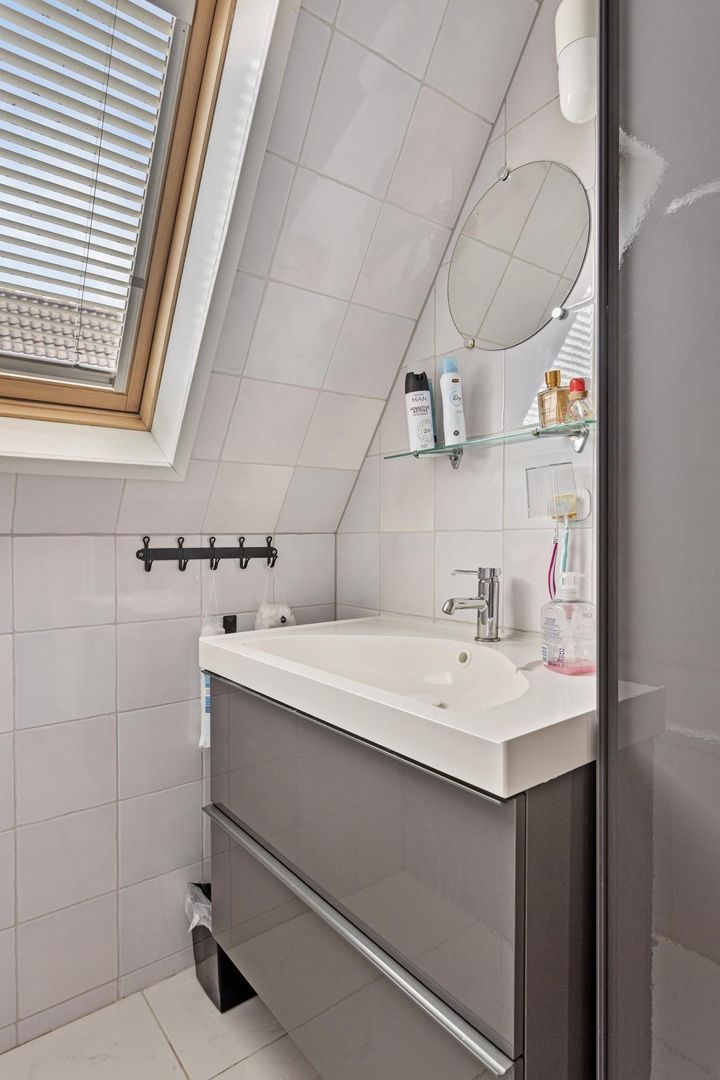 De Donger 9, Peazens foto-26