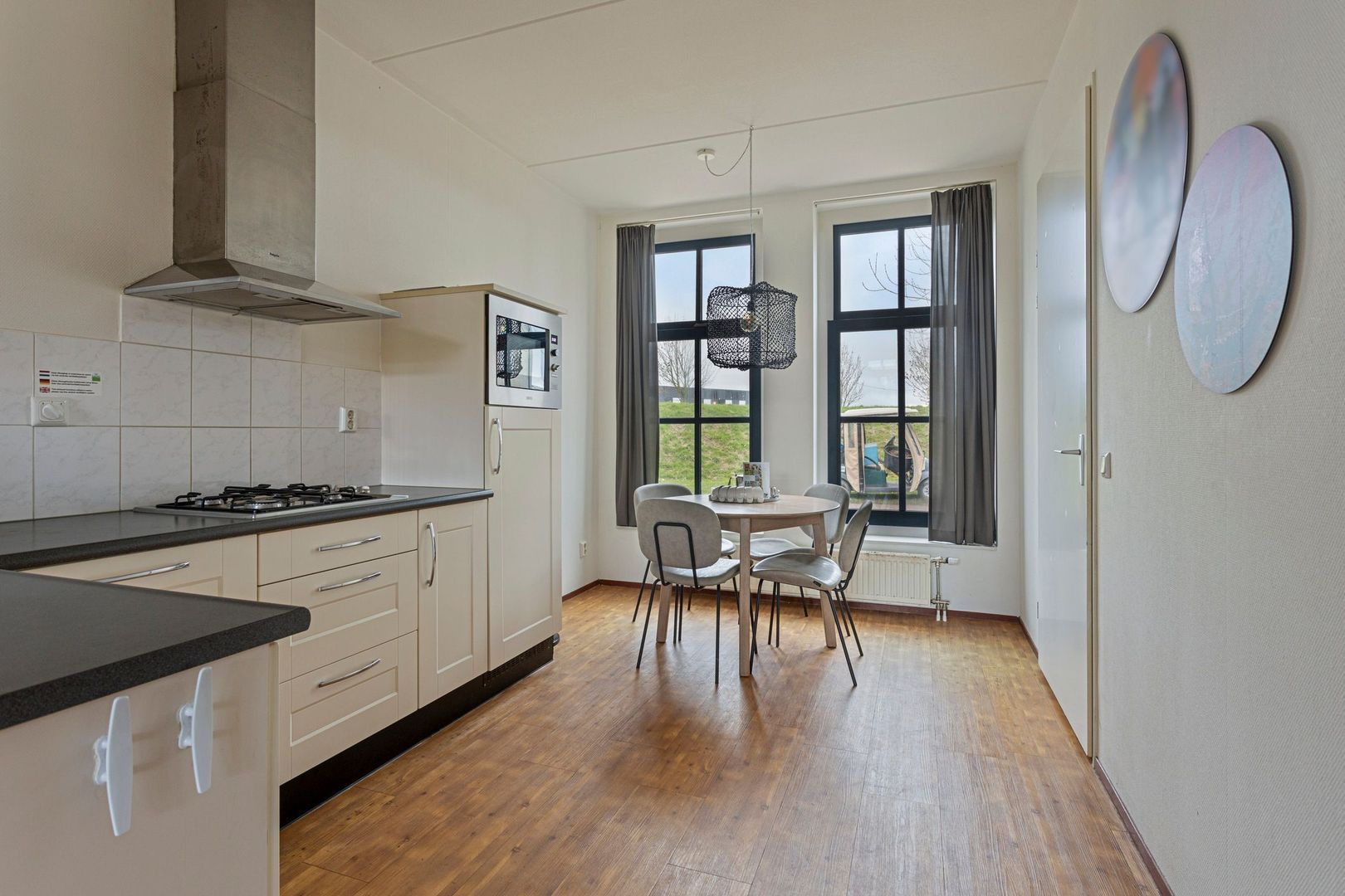 Suderskâns 24 414, Eanjum foto-3