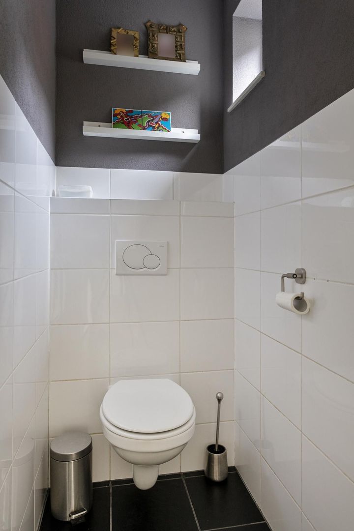 Van Aylvawal 4, Holwert foto-6