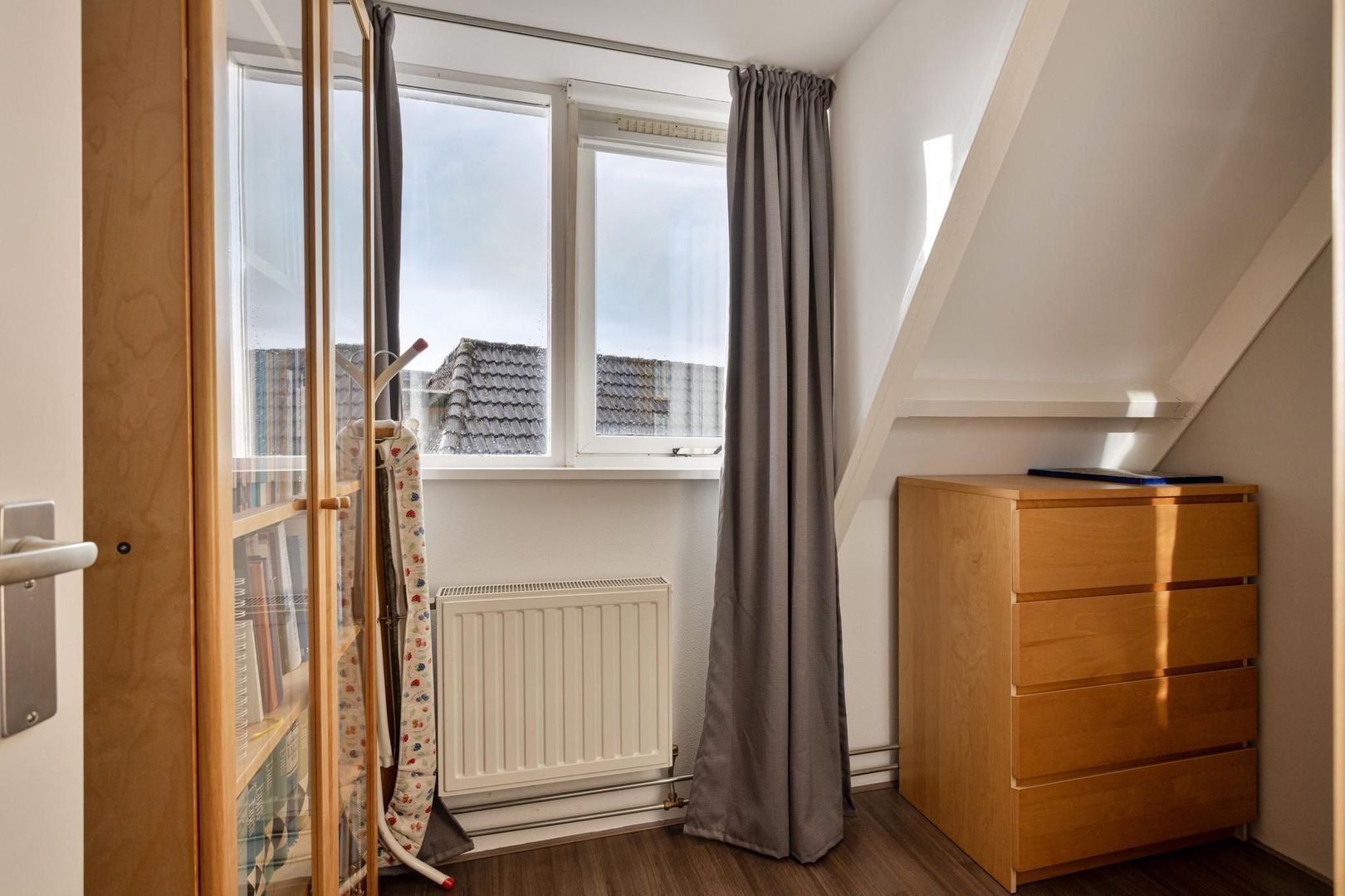 Van Aylvawal 4, Holwert foto-12