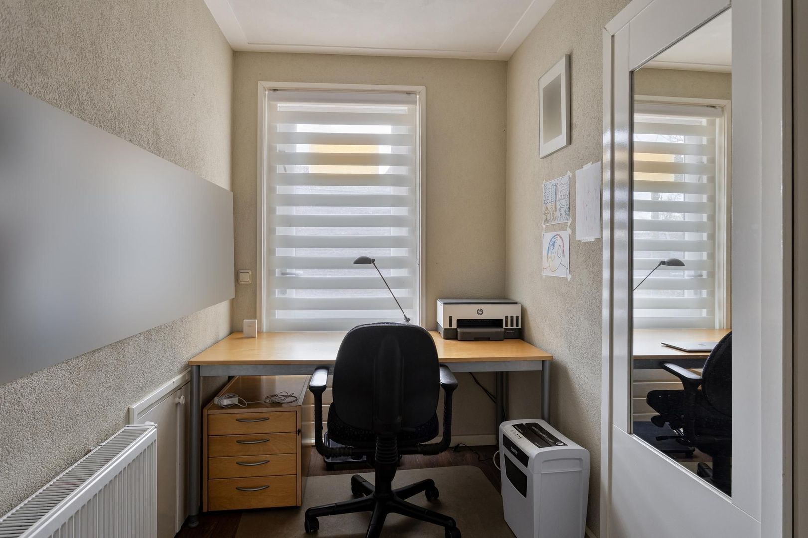 Van Aylvawal 4, Holwert foto-13