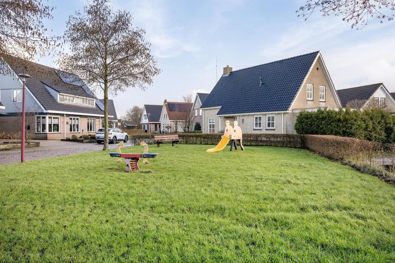 Van Aylvawal 4, Holwert foto-17