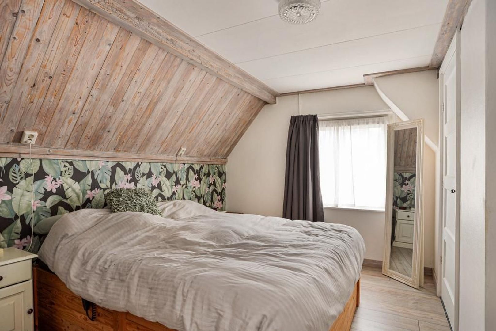 It Roster 20, Ingwierrum foto-13