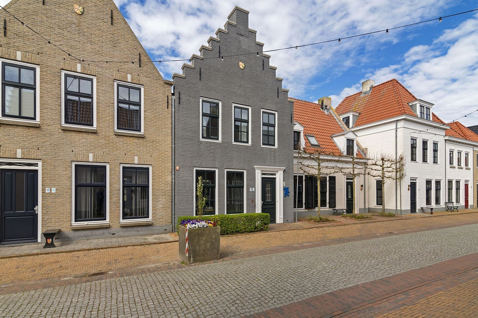 Westerskâns 10 324, Eanjum foto-4