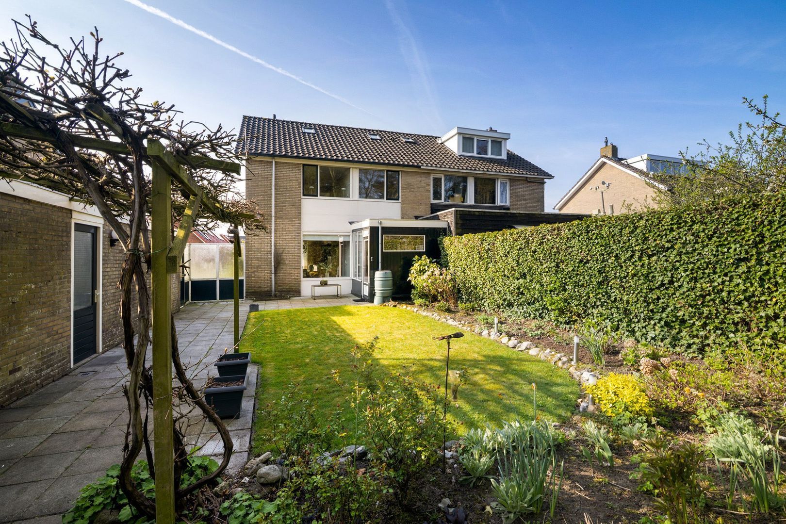 Burgemeester De Vriesstraat 11, Dokkum foto-1