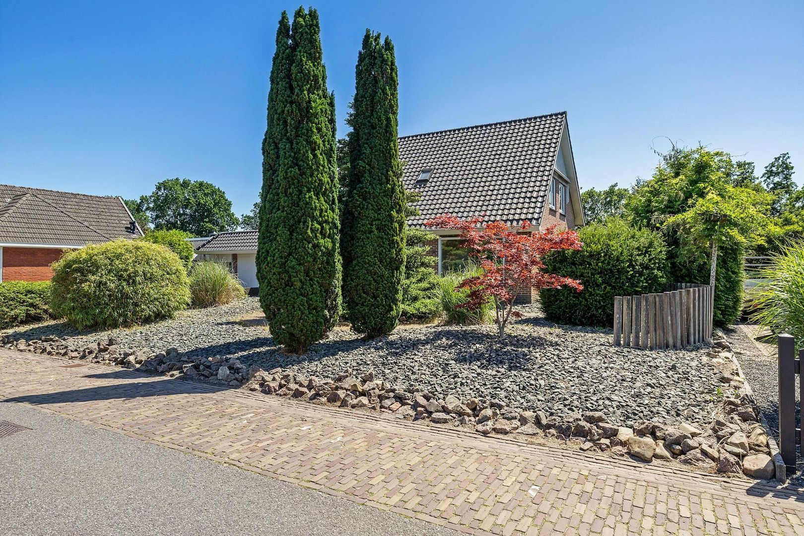 Douwelaan 74, Oentsjerk foto-1