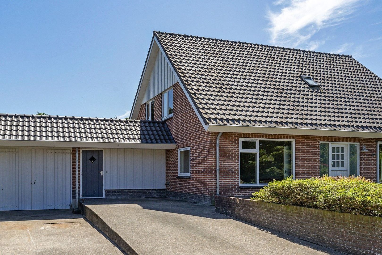 Douwelaan 74, Oentsjerk foto-3