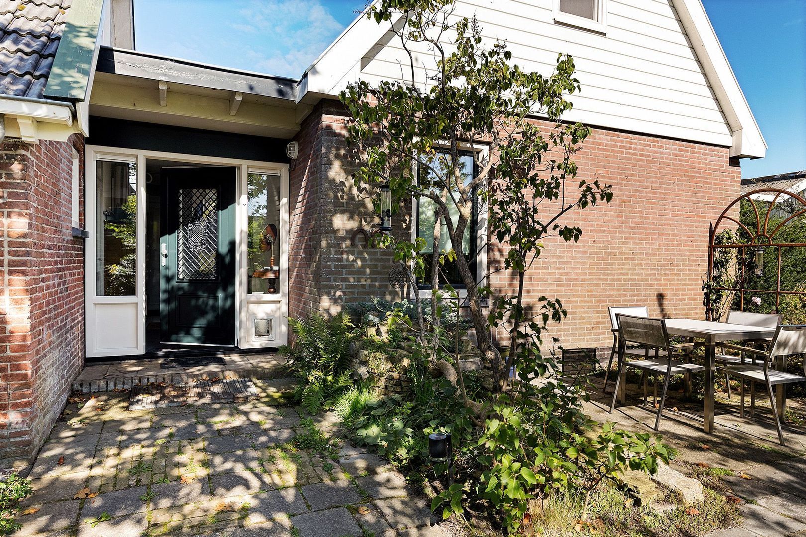 Wjuk 24, Ternaard foto-4