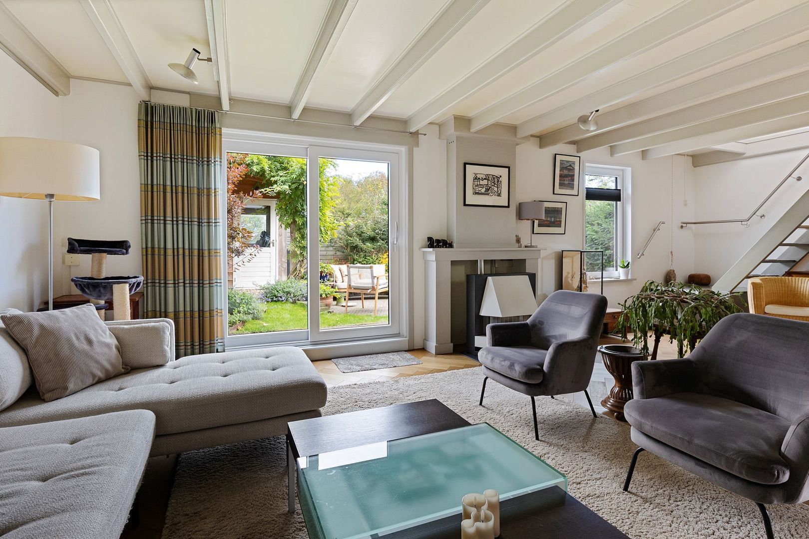 Wjuk 24, Ternaard foto-2