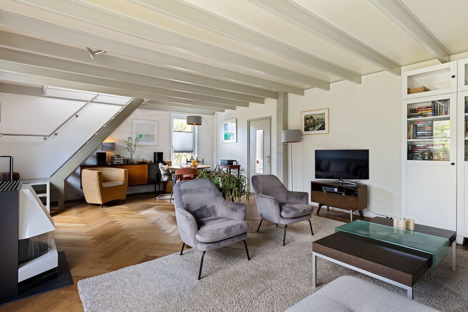 Wjuk 24, Ternaard foto-5