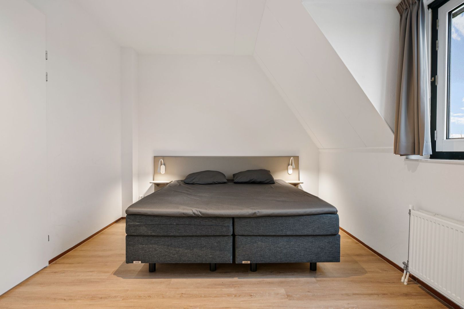 Easterskâns 14 235, Eanjum foto-18