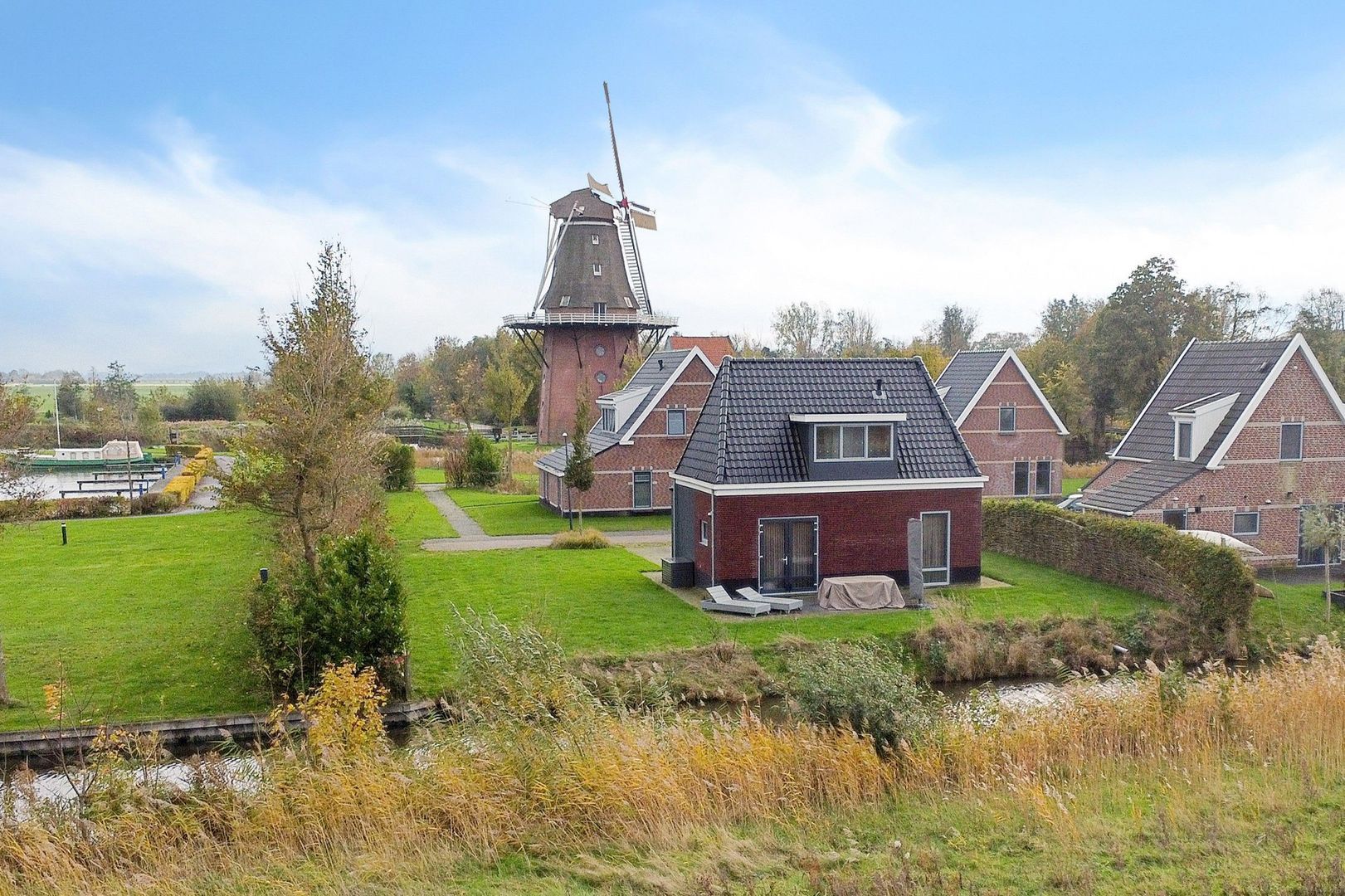 De Slinke 16, Burdaard foto-3